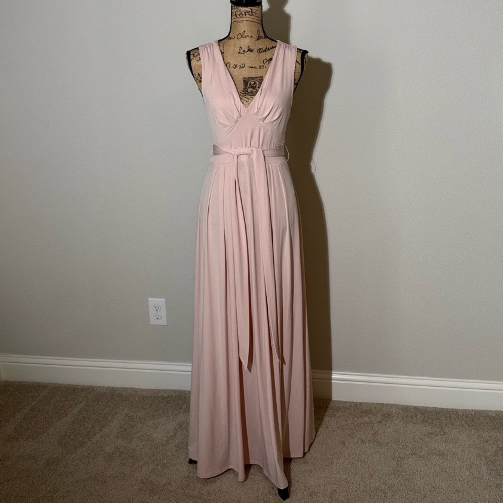 BCBGeneration Maxi Dress Womens Size Medium Light Pink Goddess V-Neck Flowy